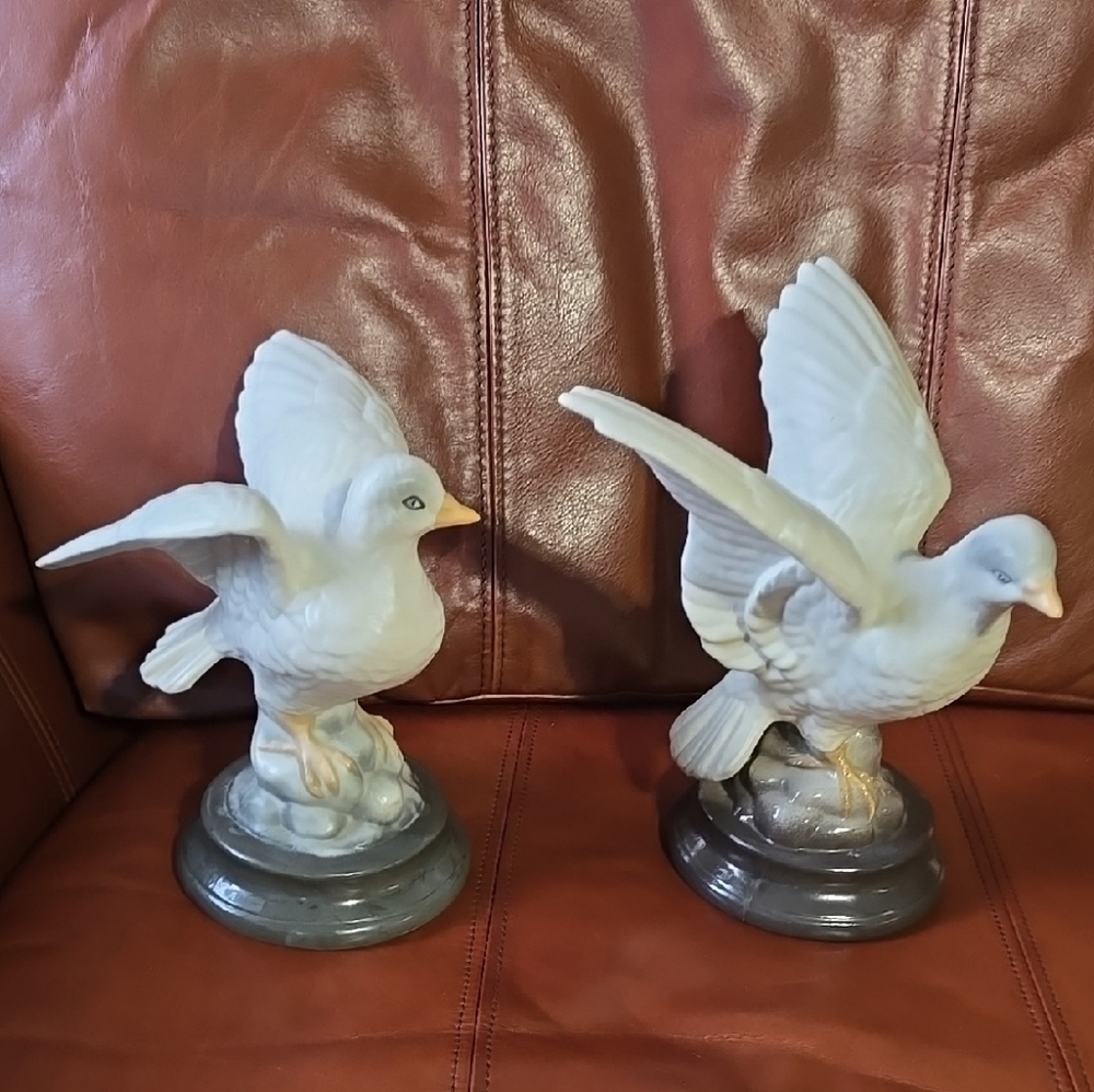 Elegant White Dove Figurines